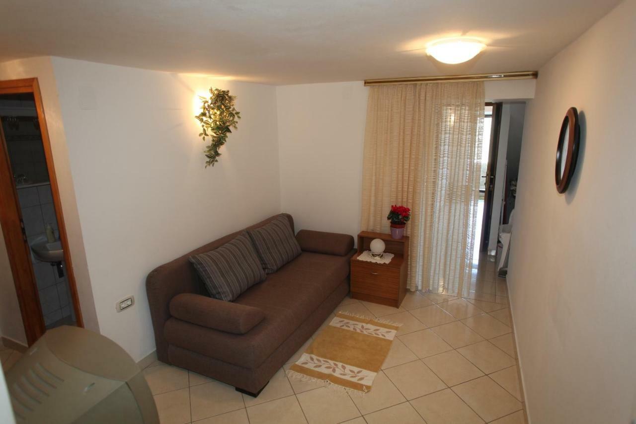 Accommodation Lily Vrana  Luaran gambar
